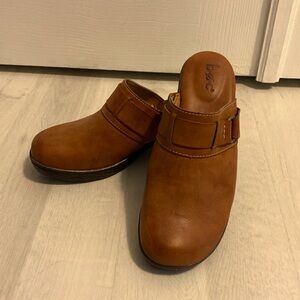 Bjorn BOC Brown Clogs 8M NEW